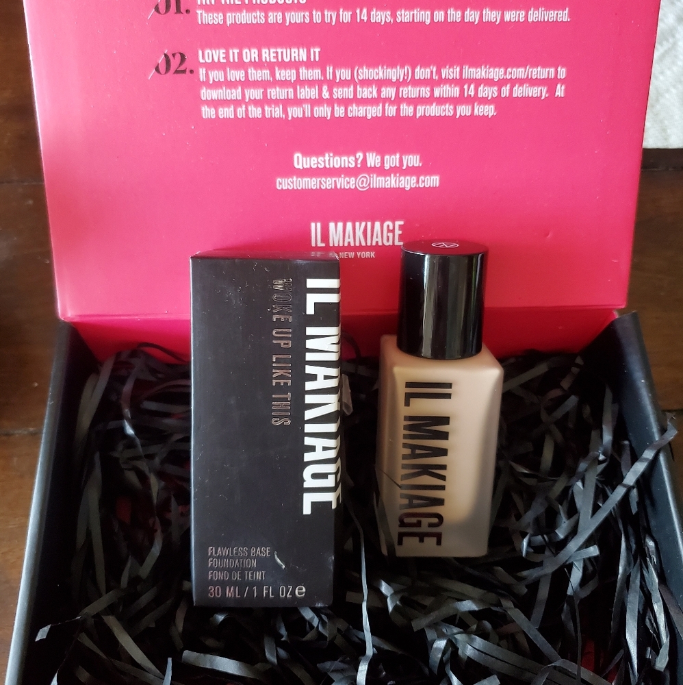 IL Makiage flawless base foundation
